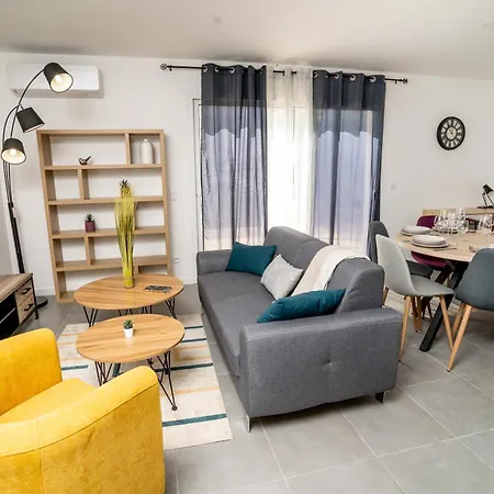 La Vaureenne - Maison Chaleureuse Avec Parking