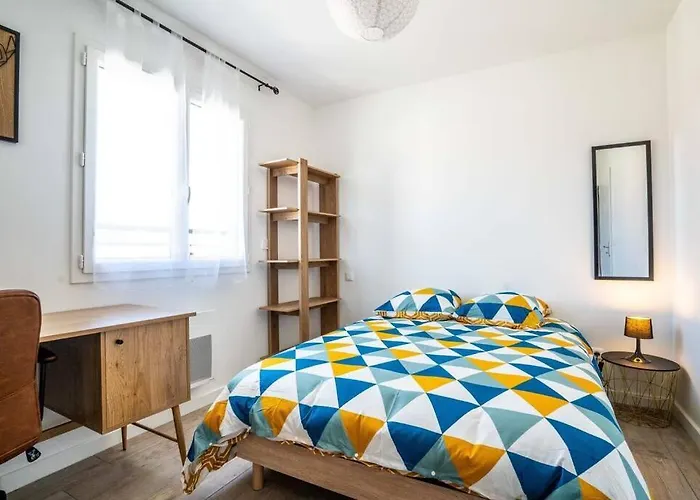 La Vaureenne - Maison Chaleureuse Avec Parking *