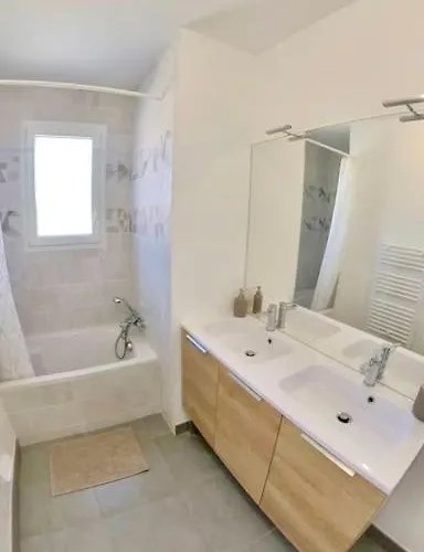 La Vaureenne - Maison Chaleureuse Avec Parking Σπίτι διακοπών *