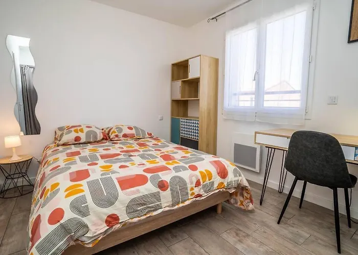 La Vaureenne - Maison Chaleureuse Avec Parking *