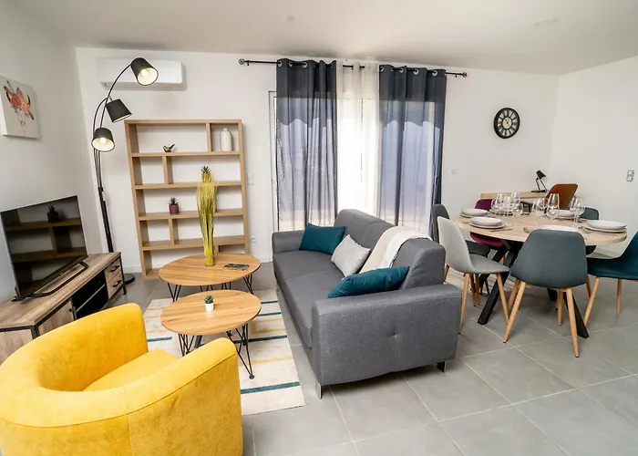 La Vaureenne - Maison Chaleureuse Avec Parking